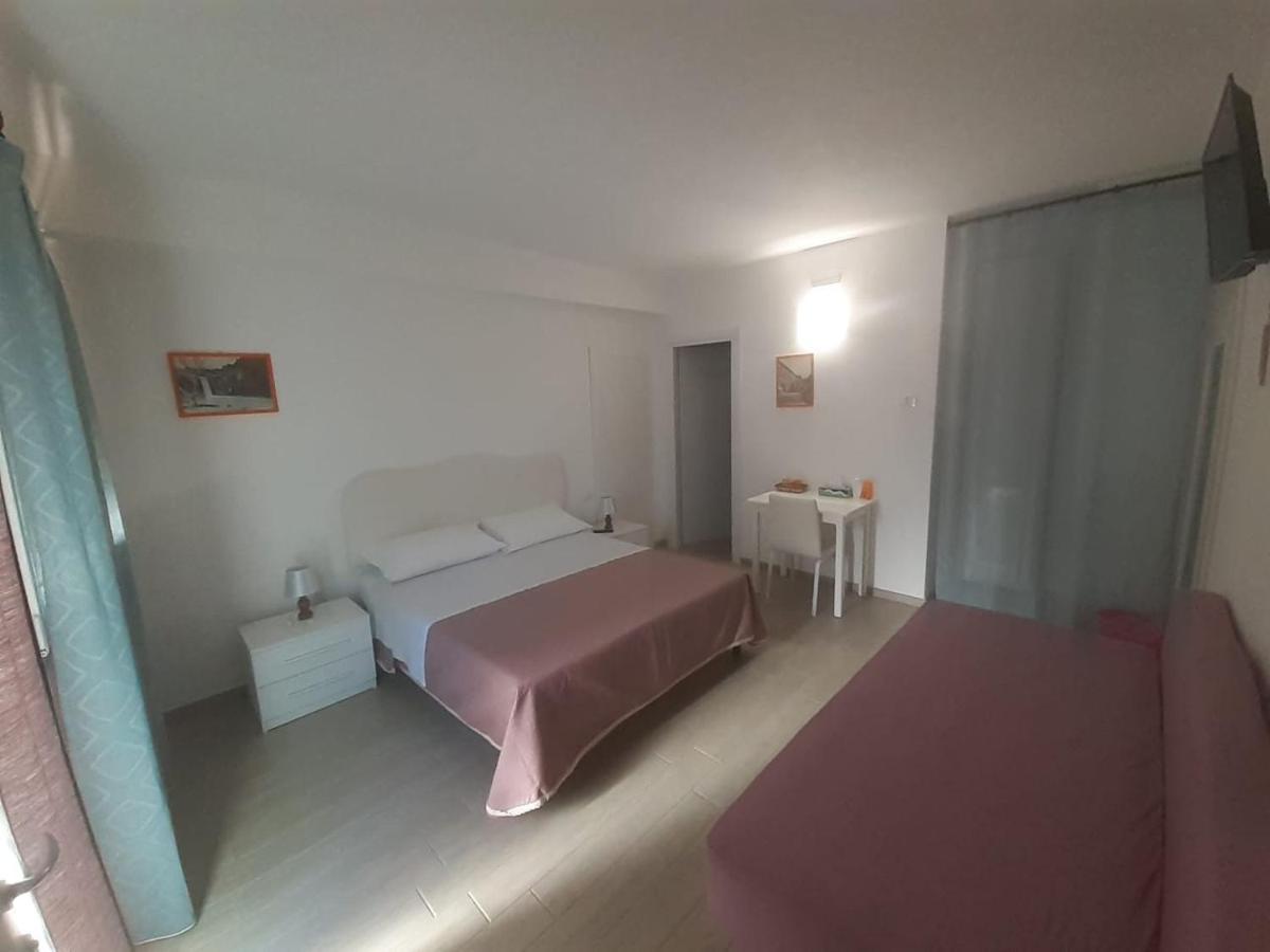 B&B Porta Romana Amelia Eksteriør bilde